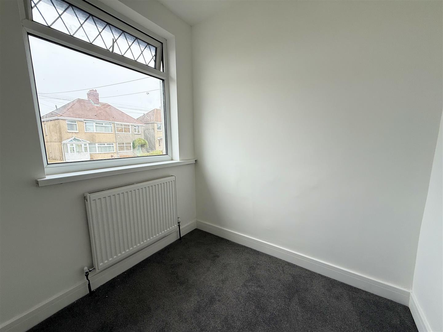 Ael-Y-Bryn Road, Fforestfach, Swansea, SA5 8JA